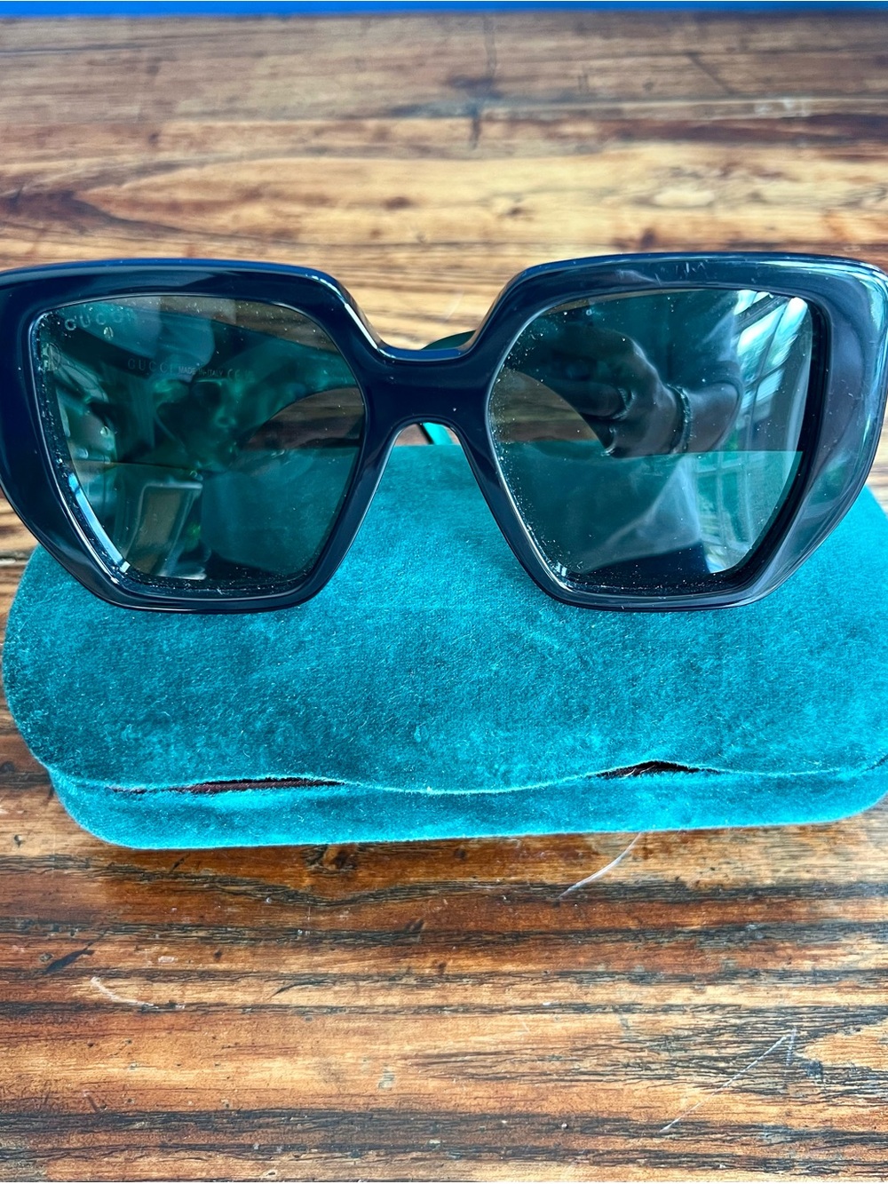 Gucci GG0956S 001 Oversized Sunglasses Black Green Gold GG Logo 54mm w/ Case